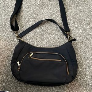 Travelon hobo purse.
